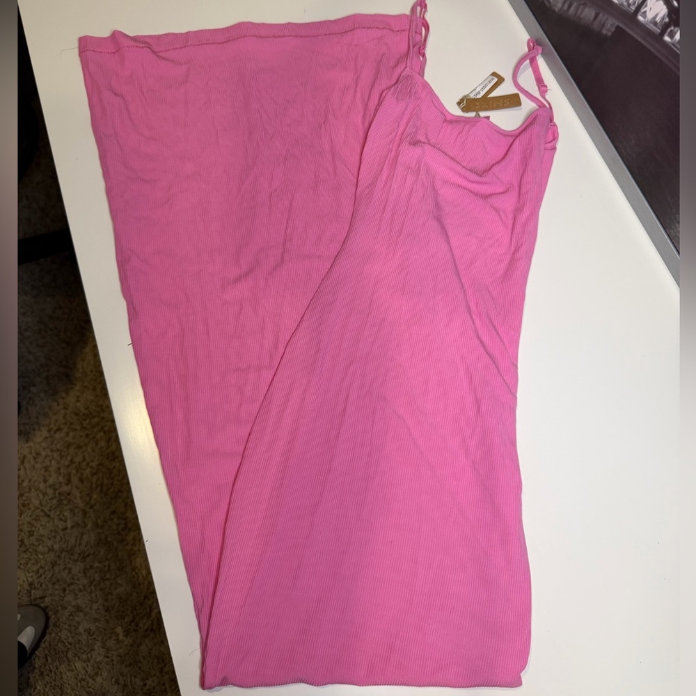 SKIMS Bubblegum Pink soft lounge long slip dress - Picture 5 of 5
